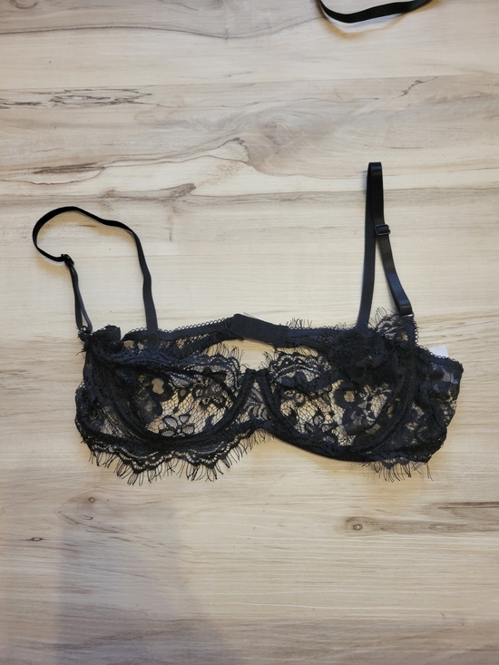SHEIN Other - SHEIN Black Lace Underwire Bralette